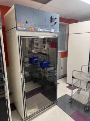 Thermo Fisher Scientific Forma Environmental Chamber Model 3920 with Precise Temperature & Humidity Control-cover