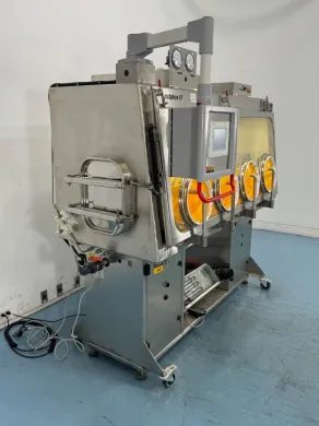 Isotech Isosphere-ST 4 Glove Laboratory Glovebox for Controlled Atmosphere Handling