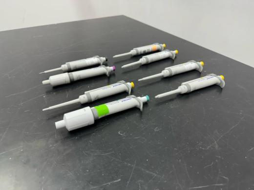 Eppendorf Research Plus Single Channel Pipettes - Set of 8 Precision Micropipettes-cover