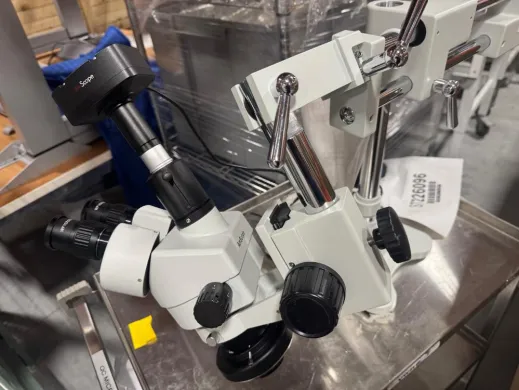 AmScope Stereo Microscope with Binocular Head and Articulated Arm Stand
