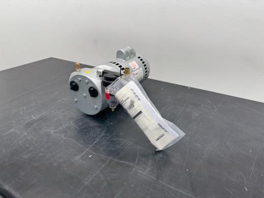 Gast C63CXHHB-4943 Vacuum Pump with 3/4 HP 1725 RPM Single-Phase Motor-cover