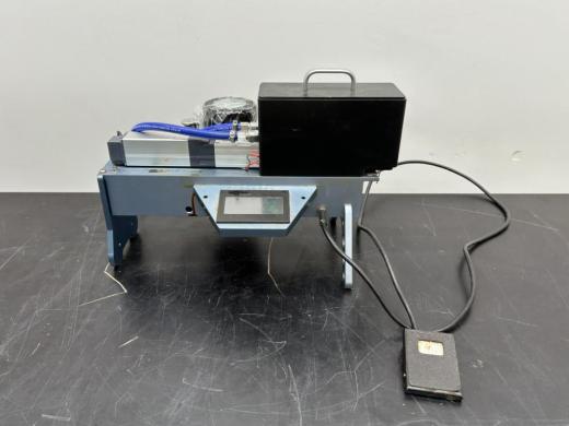 Compact Benchtop UV Light Curing System with Integrated Control and Foot Pedal-cover
