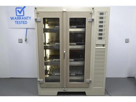 Kuhner ISF4-X Incubating Incubator Shaker with Temperature, Humidity & CO2 Control-cover