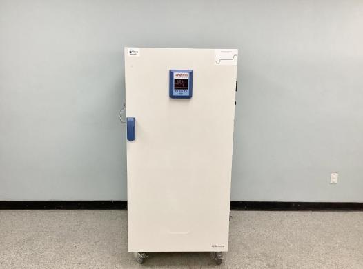 Thermo Scientific Heratherm Refrigerated BOD Incubator with Peltier Cooling and Programmable Control-cover