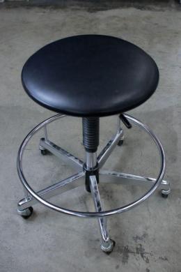 Kokuyo CR-FG70DN4 Laboratory Work Stool with Gas Spring Height Adjustment-cover