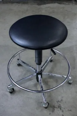 Kokuyo CR-FG70DN4 Laboratory Work Stool with Gas Spring Height Adjustment