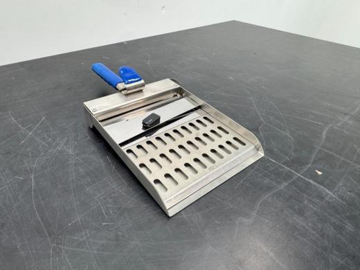 Manual Capsule Counter Tray with Stainless Steel Construction and Ergonomic Handle-cover