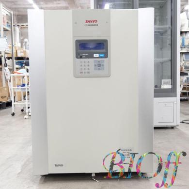 Sanyo MCO-19AIC(UV) CO2 Incubator 170L Capacity with UV Sterilization-cover