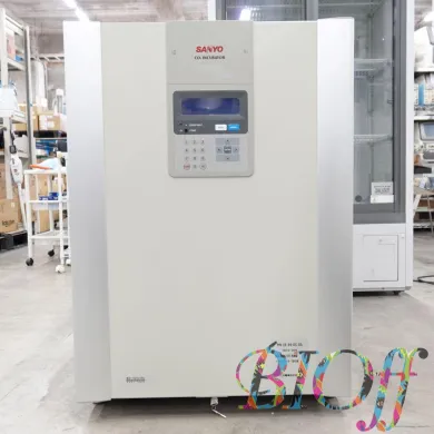 Sanyo MCO-19AIC(UV) CO2 Incubator 170L Capacity with UV Sterilization
