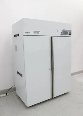 Norlake NSSR522WWW/0 Laboratory Refrigerator, 52 cu ft, Dual Solid Hinged Doors