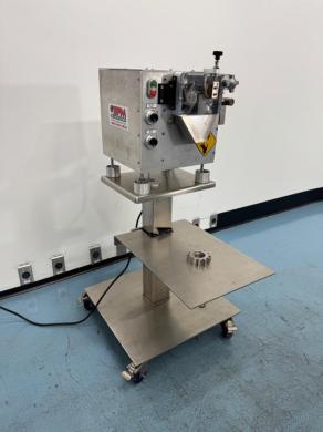 Bay Plastics Machinery BT25 Lab Series Benchtop Pelletizer for Laboratory Use-cover