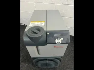 Neslab ThermoFlex 900 Recirculating Chiller with Precise Temperature Control, 2 of 7