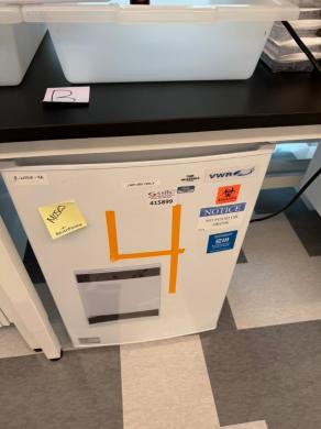 VWR Isotemp Undercounter Laboratory Refrigerator for Sample Storage-cover