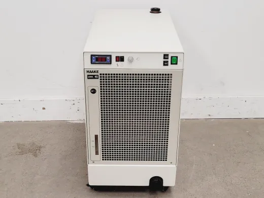 HAAKE UWK 45 Refrigerated Circulating Thermostat for Precise Temperature Control