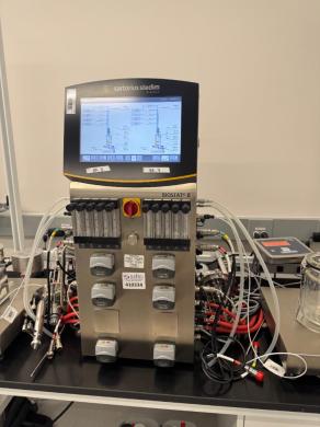 Sartorius BIOSTAT B2 Benchtop Bioreactor System for Controlled Fermentation and Cell Culture-cover