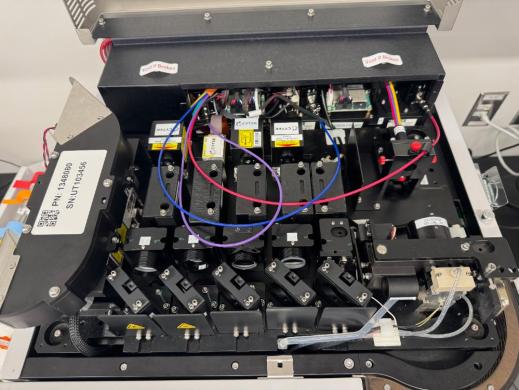 Cytek Aurora N7-00003 High-Parameter Spectral Flow Cytometer with Automated Sample Loader-cover