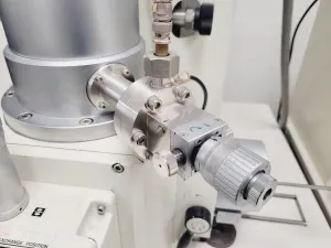 Hitachi S4000 Scanning Electron Microscope for Labs, 40 of 49