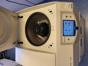 Sigma 3-30KS Refrigerated Centrifuge with Rotor, Adapters and Table, 2021, 5 of 11