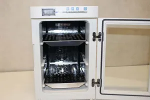 Thermo Scientific Heratherm IMC 18 Compact Microbiological Incubator, 3 of 3