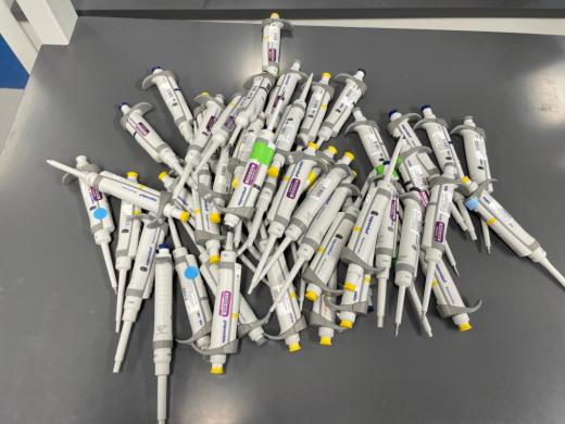 Lot Of Eppendorf Research Plus Single Channel Pipettes-cover