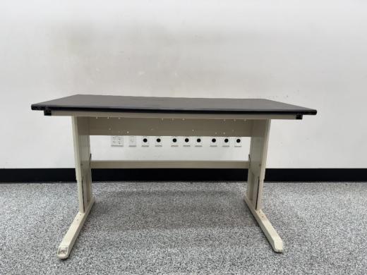 5-Foot Laboratory Workbench for Scientific and Technical Applications-cover