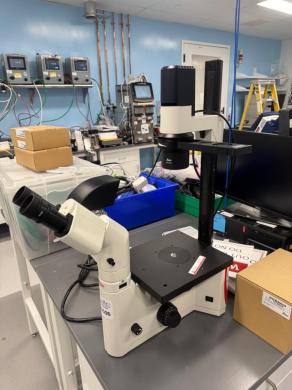 Leica DMIL LED Inverted Microscope with Motorized Focus and LED Illumination-cover