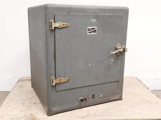 Gallenkamp Laboratory Drying Oven Cat No. 16809-cover