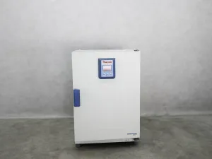 Thermo Scientific Heratherm IGS180 Laboratory Incubator, 2 of 4