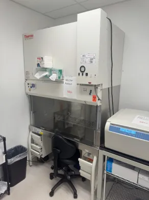 Thermo Forma Model 1284 Class II A2 4-Foot Biological Safety Cabinet