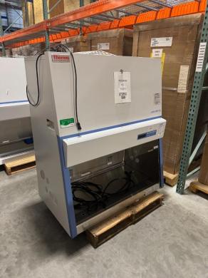 Thermo 1300 Series A2 4' BioSafety Cabinet-cover