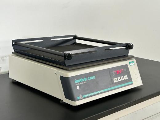 New Brunswick Innova 2100 Open Air Platform Shaker with Adjustable Speed Control-cover