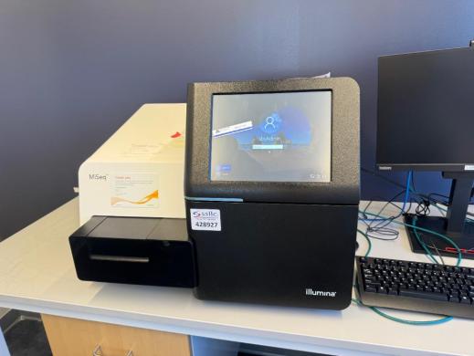 Illumina MiSeq Gene Sequencer-cover
