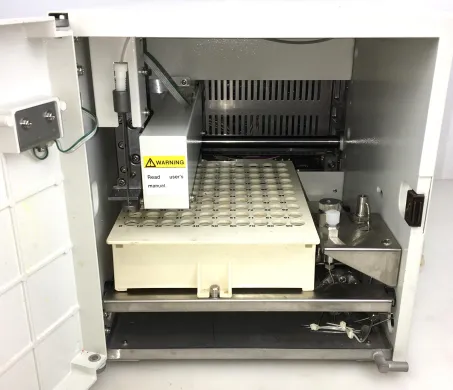 Shimadzu SIL-10AF High-Speed Autoinjector with Multi-Plate Sample Handling