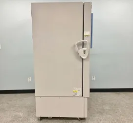 Thermo Scientific TSE 600D Ultra Low Temperature Freezer for Biomedical Sample Storage, 2 of 13