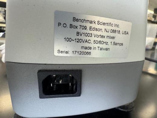 Benchmark Scientific BV1003 BenchMixer V2 Variable-Speed Benchtop Vortex Mixer-cover