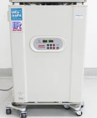 Sanyo MCO-18AIC CO2 Incubator 170L with Direct Heat and UV Contamination Control