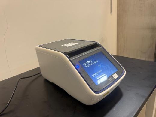 Applied Biosystems VeritiPro Thermal Cycler-cover