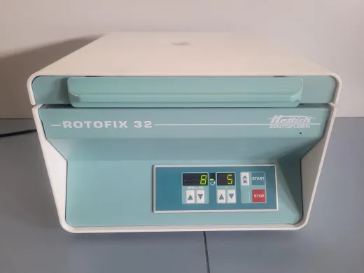 Hettich ROTOFIX 32 Benchtop Centrifuge with Swing-out Rotor