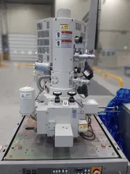Hitachi S-4800, 3 of 6