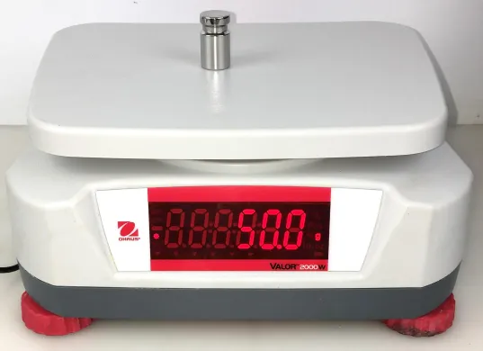 Ohaus Valor 2000W Compact Balance with 3000g x 0.5g capacity and water resistance