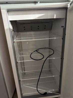 Thermo Fisher Scientific TSX3005SA Laboratory Refrigerator-cover