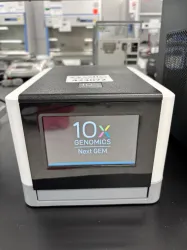 10X Genomics Chromium X/iX Controller for High-Throughput Single-Cell Partitioning, 2 of 3