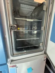 Thermo Scientific Forma Steri-Cult CO2 Double Stack Incubators Model 3307, 2 of 4