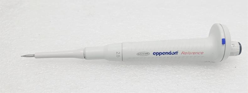 Eppendorf Reference Variable Volume Single Channel Autoclavable Micropipette 2-20 µL-cover