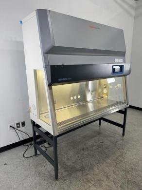 Thermo Scientific Herasafe 2030i 1.8 Class II Biosafety Cabinet with Touchscreen Control-cover