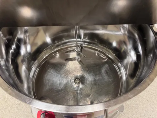 Precision Stainless 600L Stainless Steel Mixing Tank with Lightning Drive DX-2 Mixer