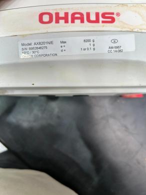 OHAUS Adventurer AX8201N/E Precision Benchtop Balance with Stainless Steel Pan-cover