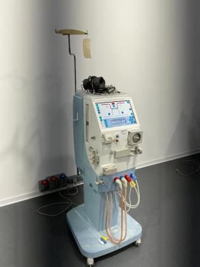 Gambro AK-96 Hemodialysis Machine with Integrated Blood Pump and Dialysate Control-cover