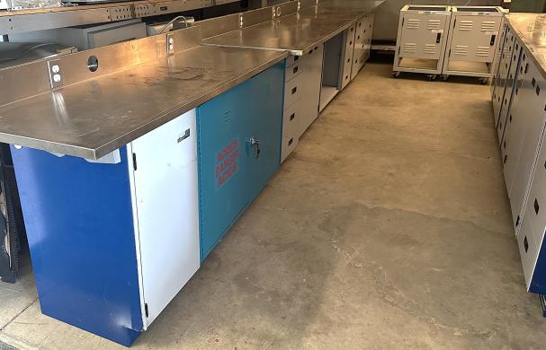 Powder-Coated Steel Metal Laboratory Cabinetry for Modular Storage Solutions-cover