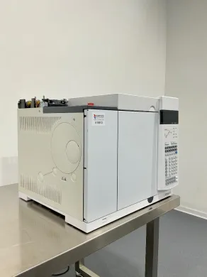Agilent 7890A Analytical Gas Chromatograph with Front SSL and Back MMI Inlets
